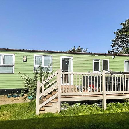 Lovely Caravan For Hire With Decking At Skipsea Sands In Yorkshire Ref 41015Wf Barmston Екстер'єр фото